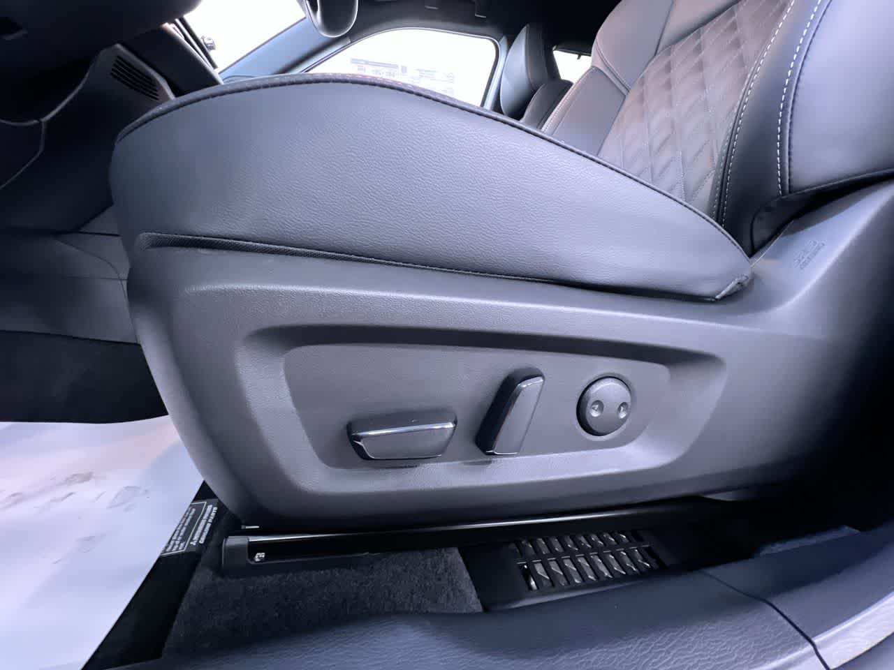 2026 Nissan Rogue Plug-In Hybrid Platinum