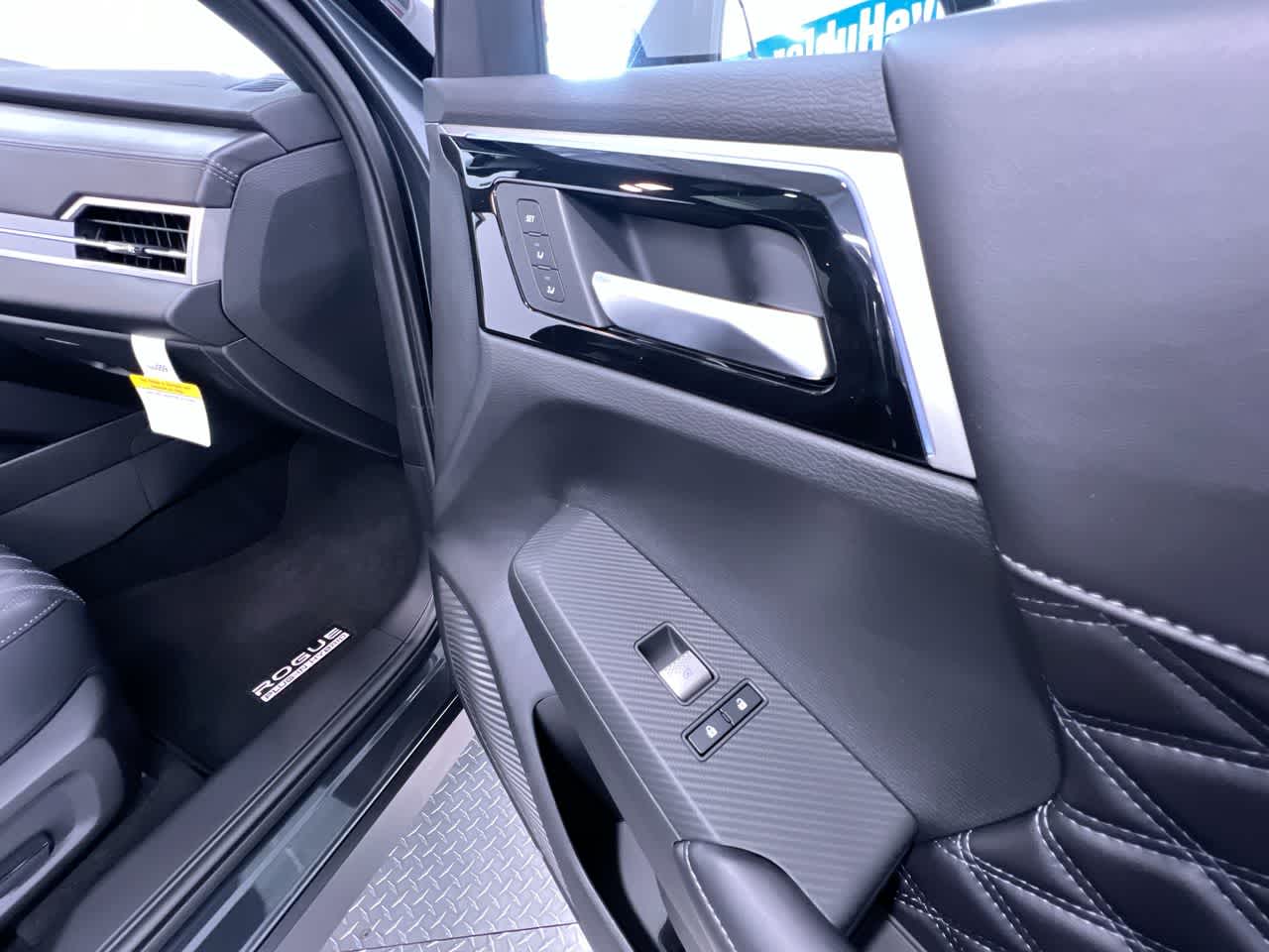 2026 Nissan Rogue Plug-In Hybrid Platinum