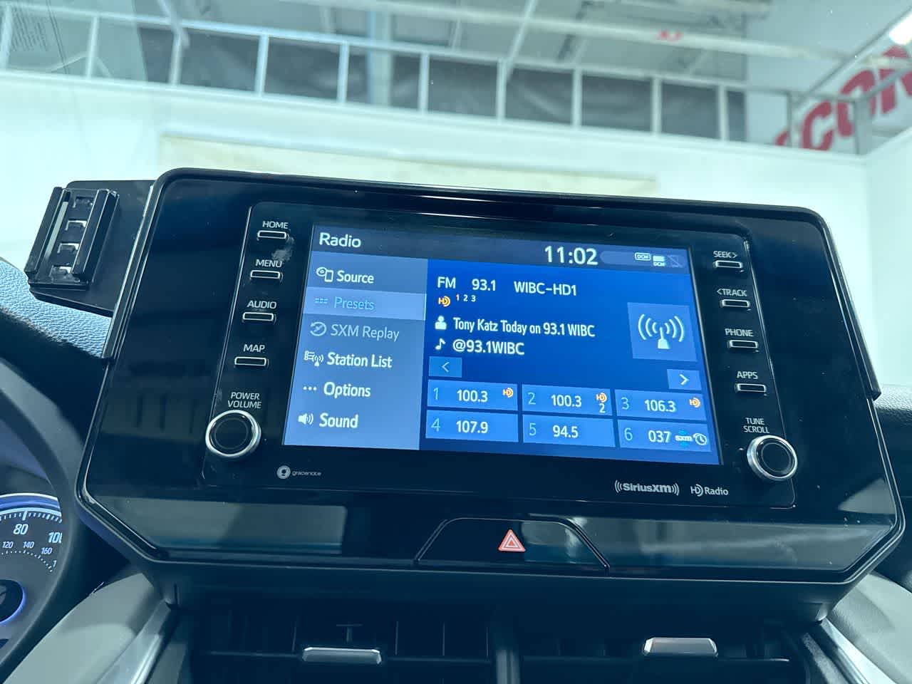 2022 Toyota Venza LE