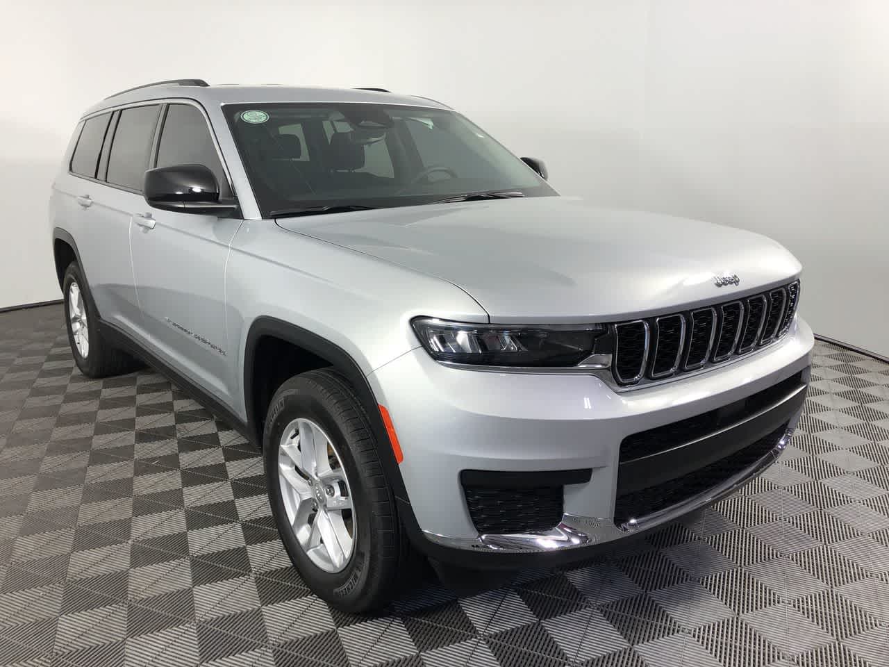 2024 Jeep Grand Cherokee L Laredo