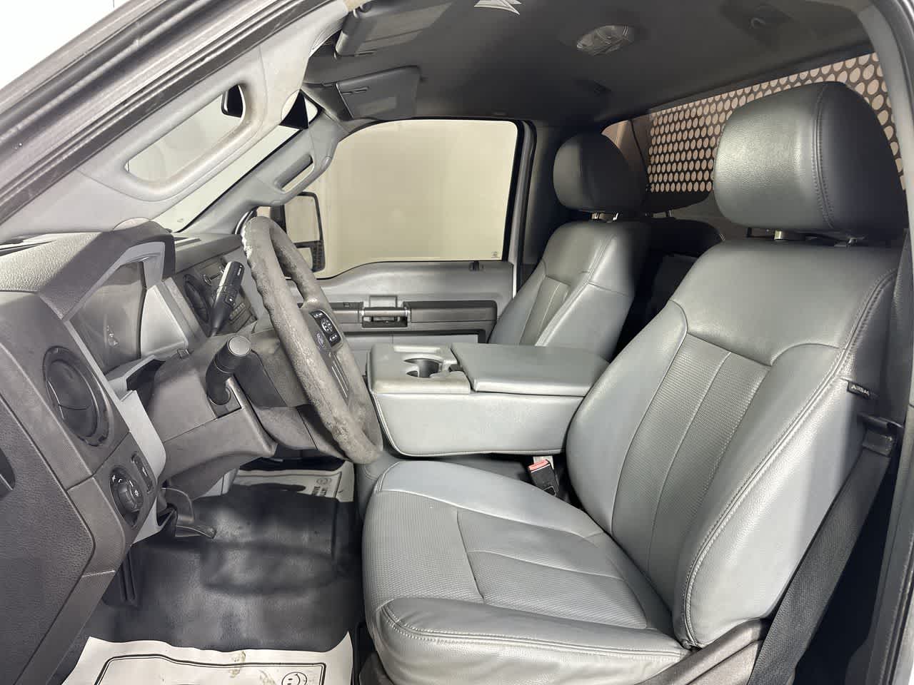 2016 Ford Super Duty F-550 DRW XL