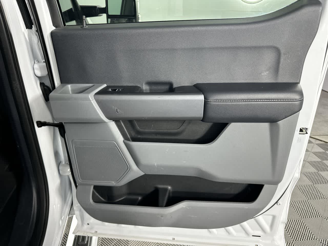 2025 Ford Super Duty F-250 Pickup XLT