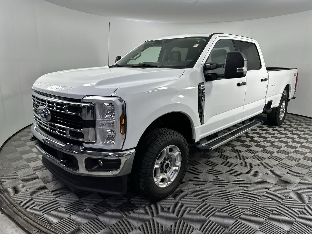 2025 Ford Super Duty F-250 Pickup XLT