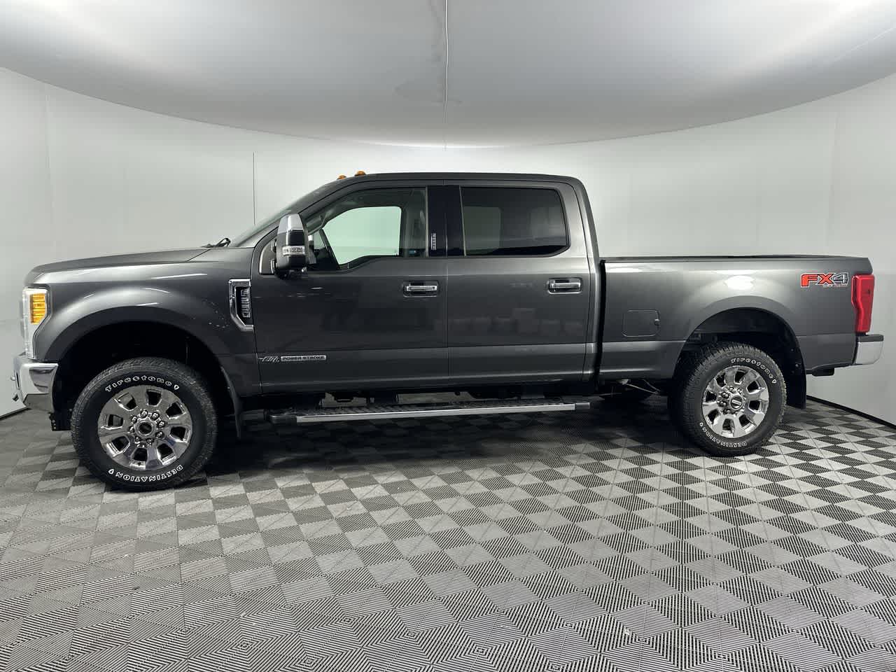 2017 Ford Super Duty F-250 Pickup Lariat
