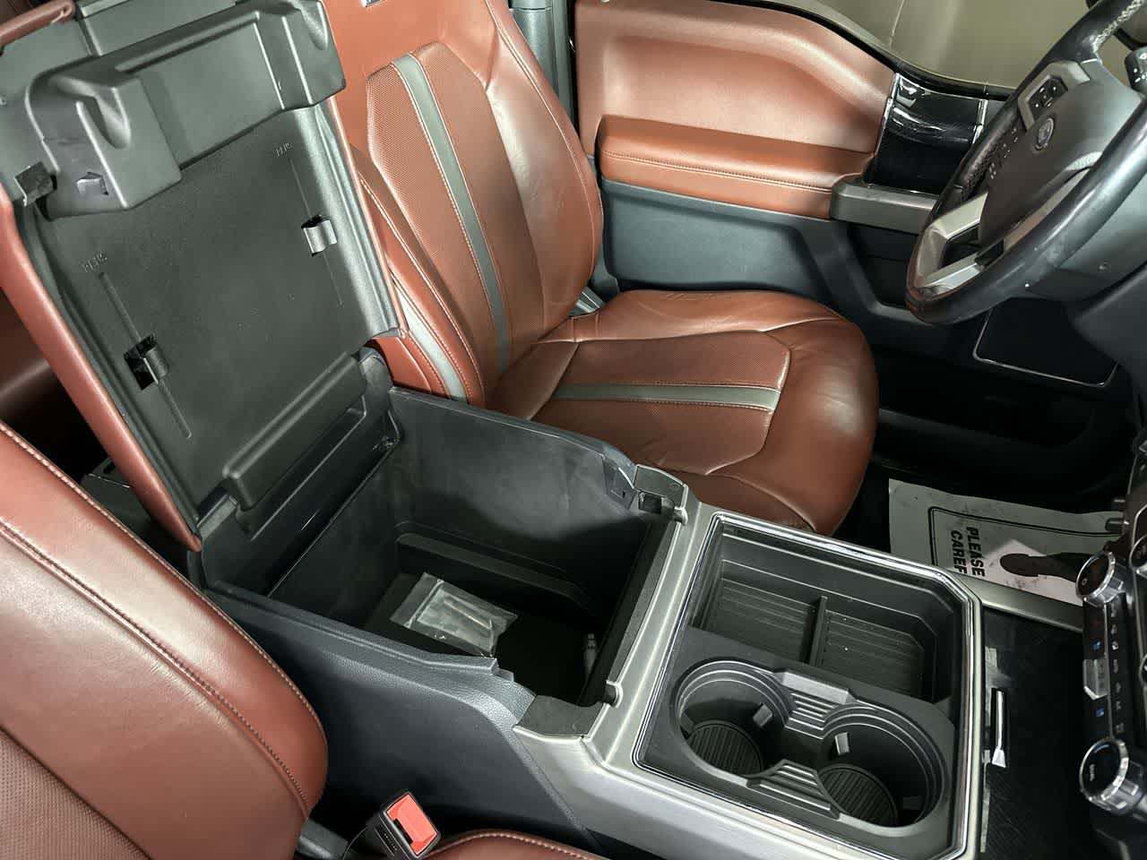 2022 Ford Super Duty F-350 DRW Platinum