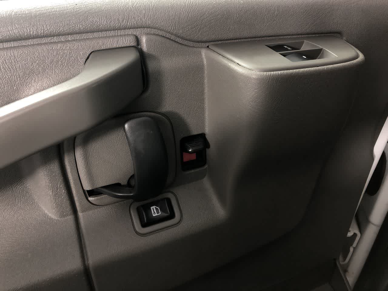 2017 Chevrolet Express Cargo Van RWD 2500 135"