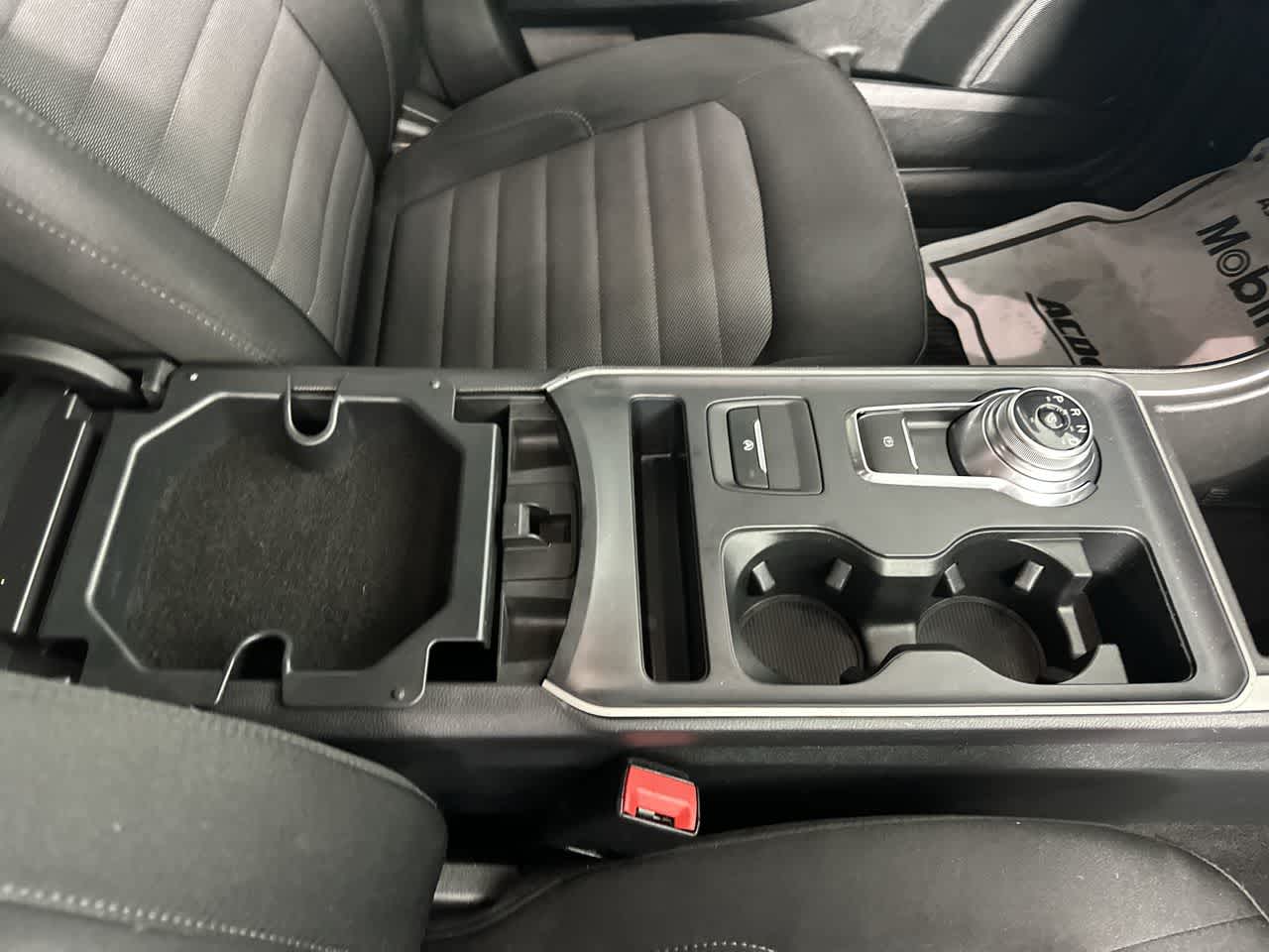 2022 Ford Edge SE
